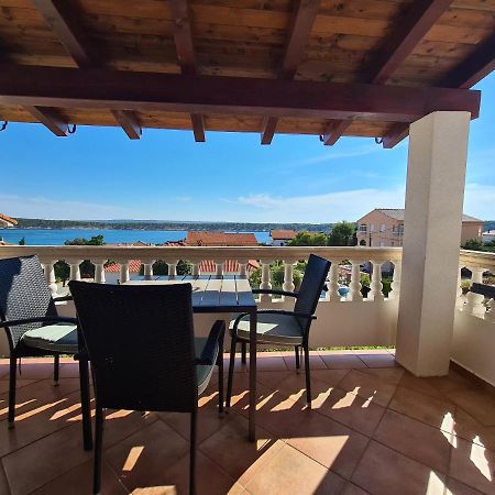 Apartman Karmen Barbat na Rabu Exterior foto
